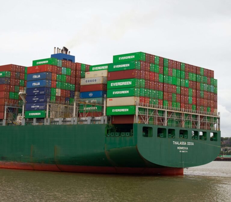 China’s Exports Rise at Fastest Pace in 6 Months Despite 27% Decline in Shipments to the U.S.