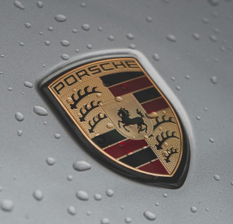 Porsche Loses One Billion Euros Due to Tariffs and Cancellation of Electric Vehicle Plans