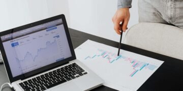 STP Broker: Overview, Features, and Benefits