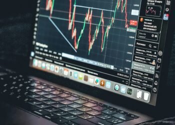 ECN Broker: Overview, Features, and Advantages