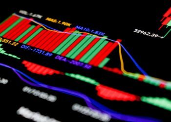 Chinese indices rose following the decision to keep interest rates unchanged
